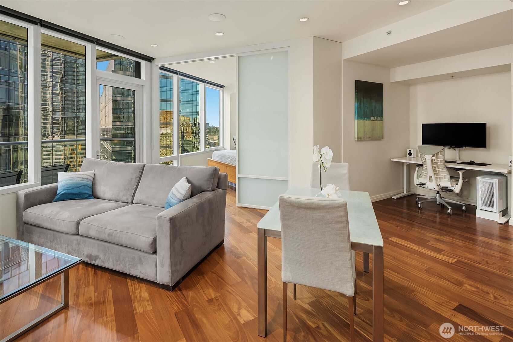 500 106th Avenue NE Unit: 2009