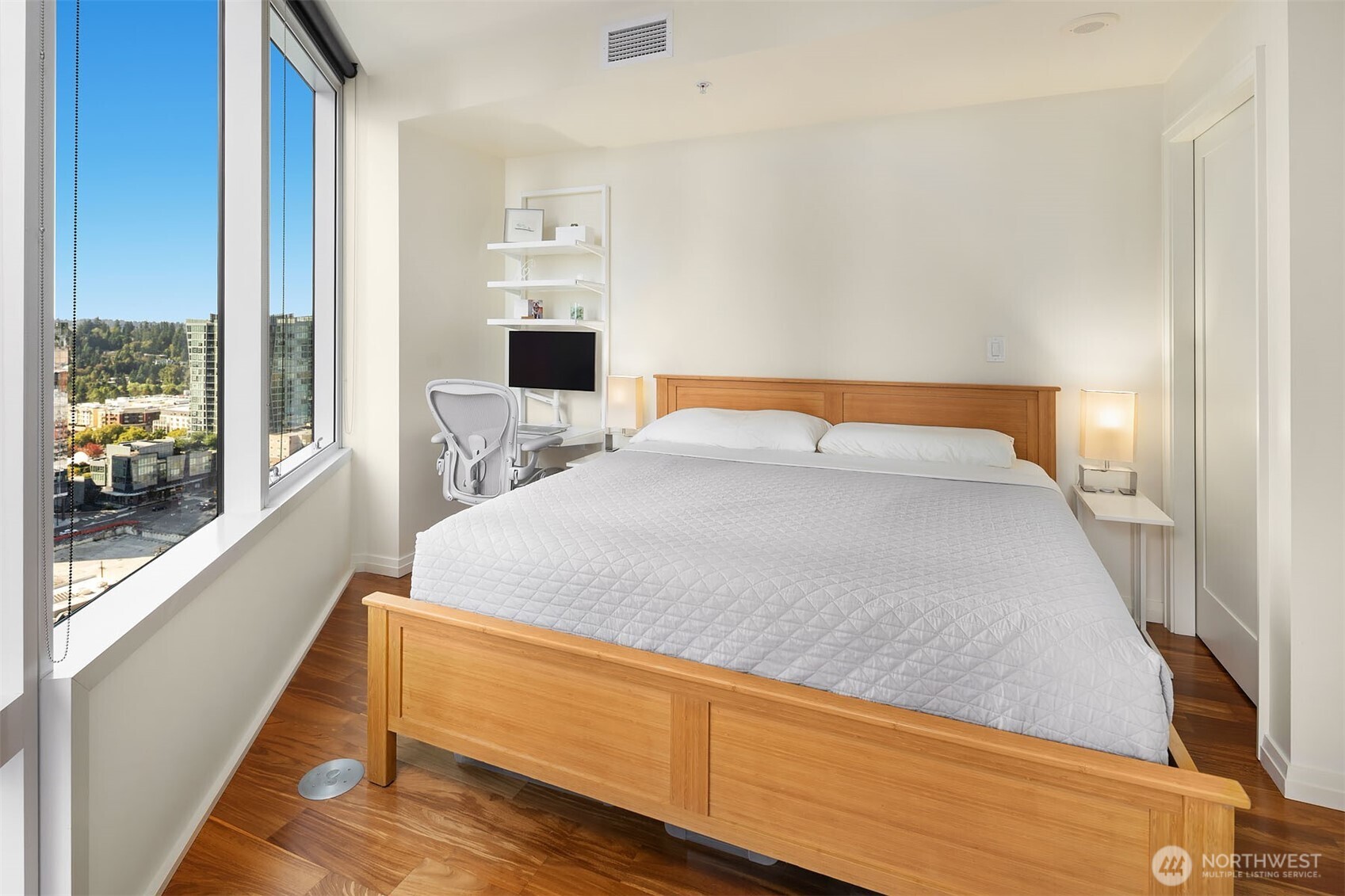 500 106th Avenue NE Unit: 2009