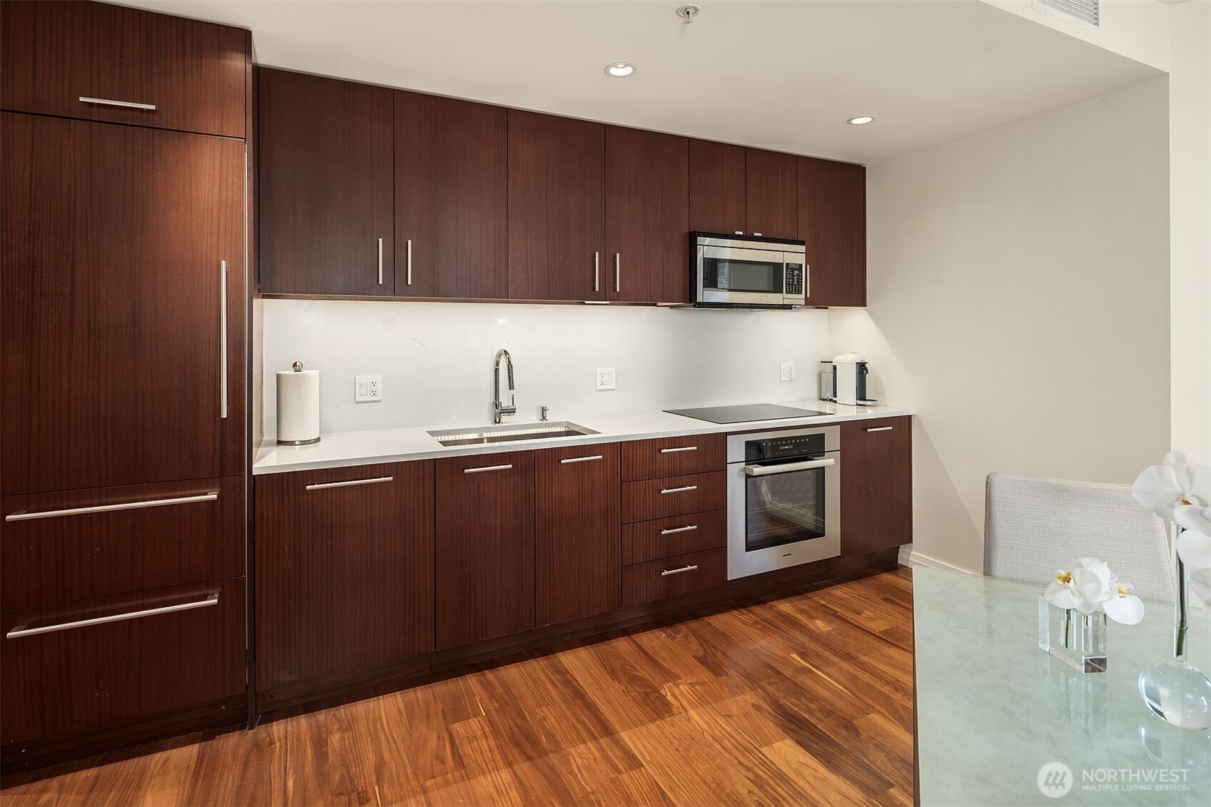 500 106th Avenue NE Unit: 2009