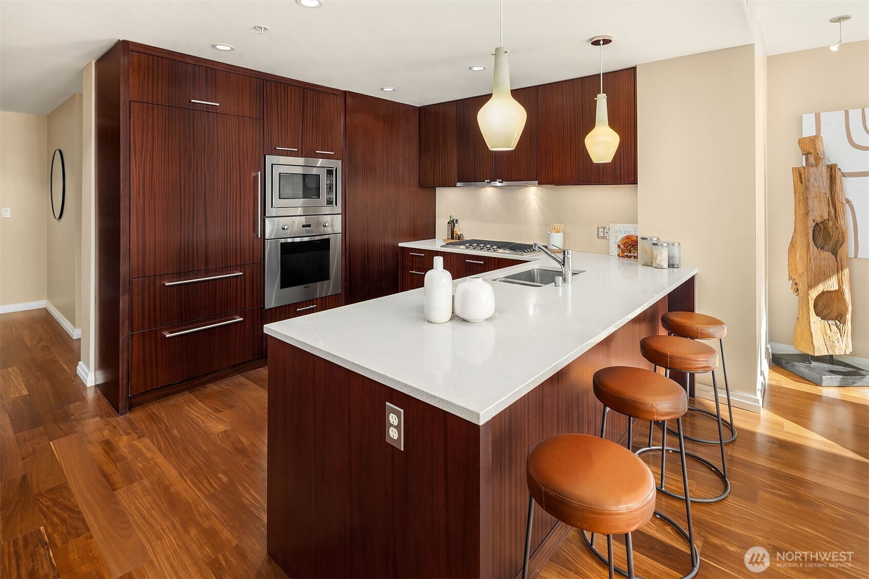 500 106th Avenue NE Unit: 3709
