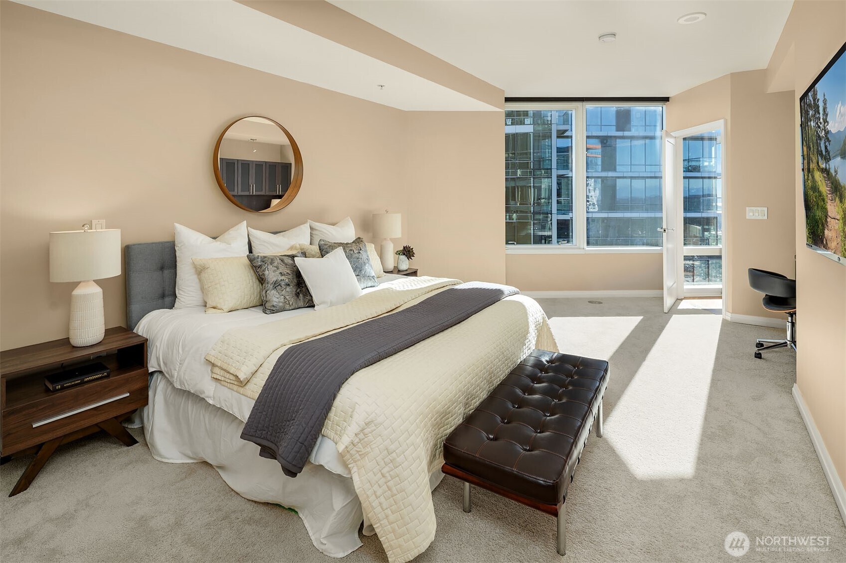 500 106th Avenue NE Unit: 3709