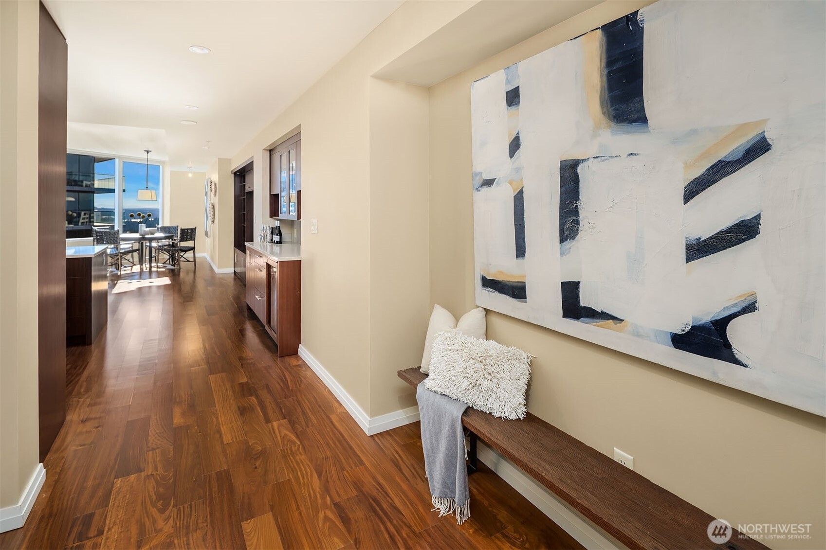 500 106th Avenue NE Unit: 3709