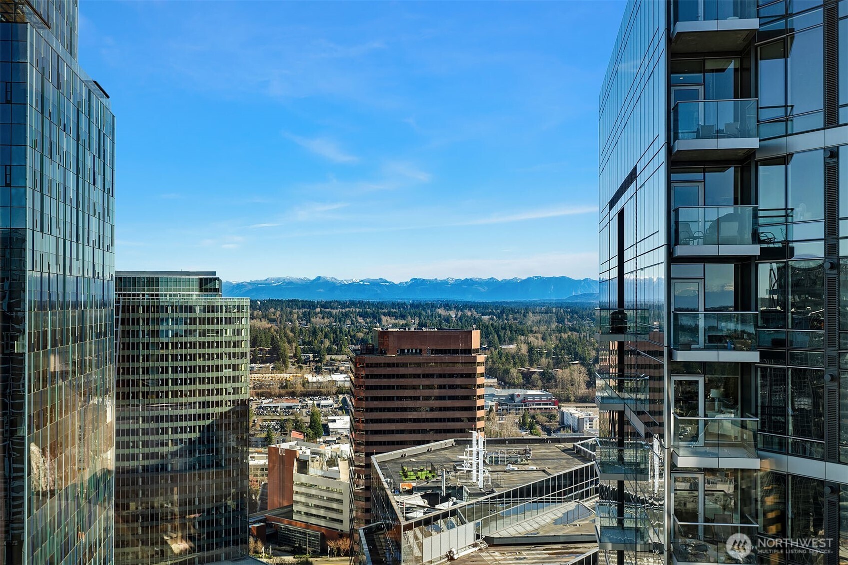 500 106th Avenue NE Unit: 3709