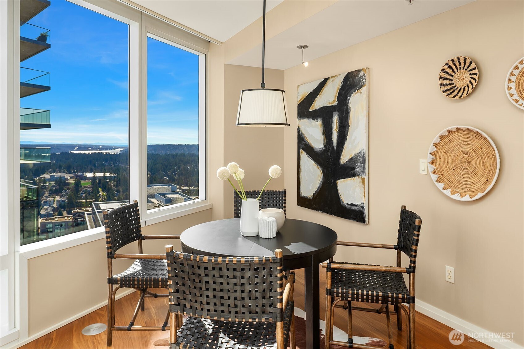 500 106th Avenue NE Unit: 3709