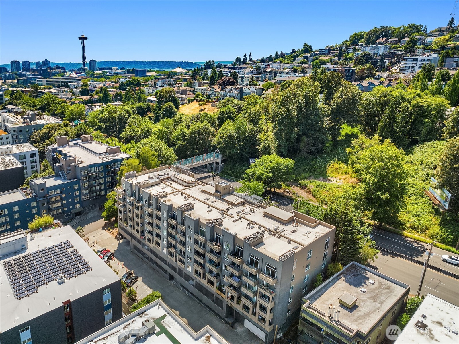 1504 Aurora Avenue N Unit: 311