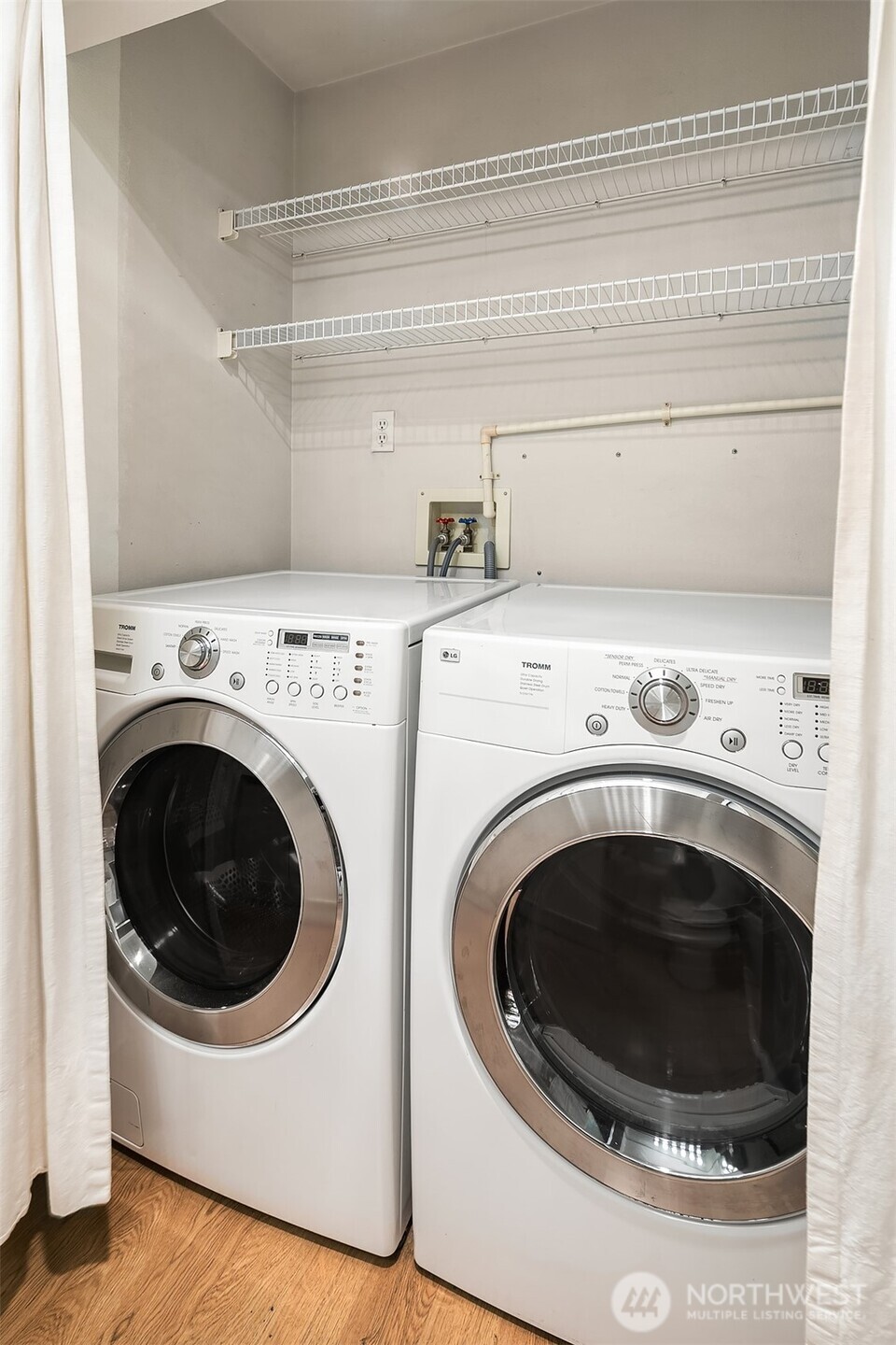 1504 Aurora Avenue N Unit: 311