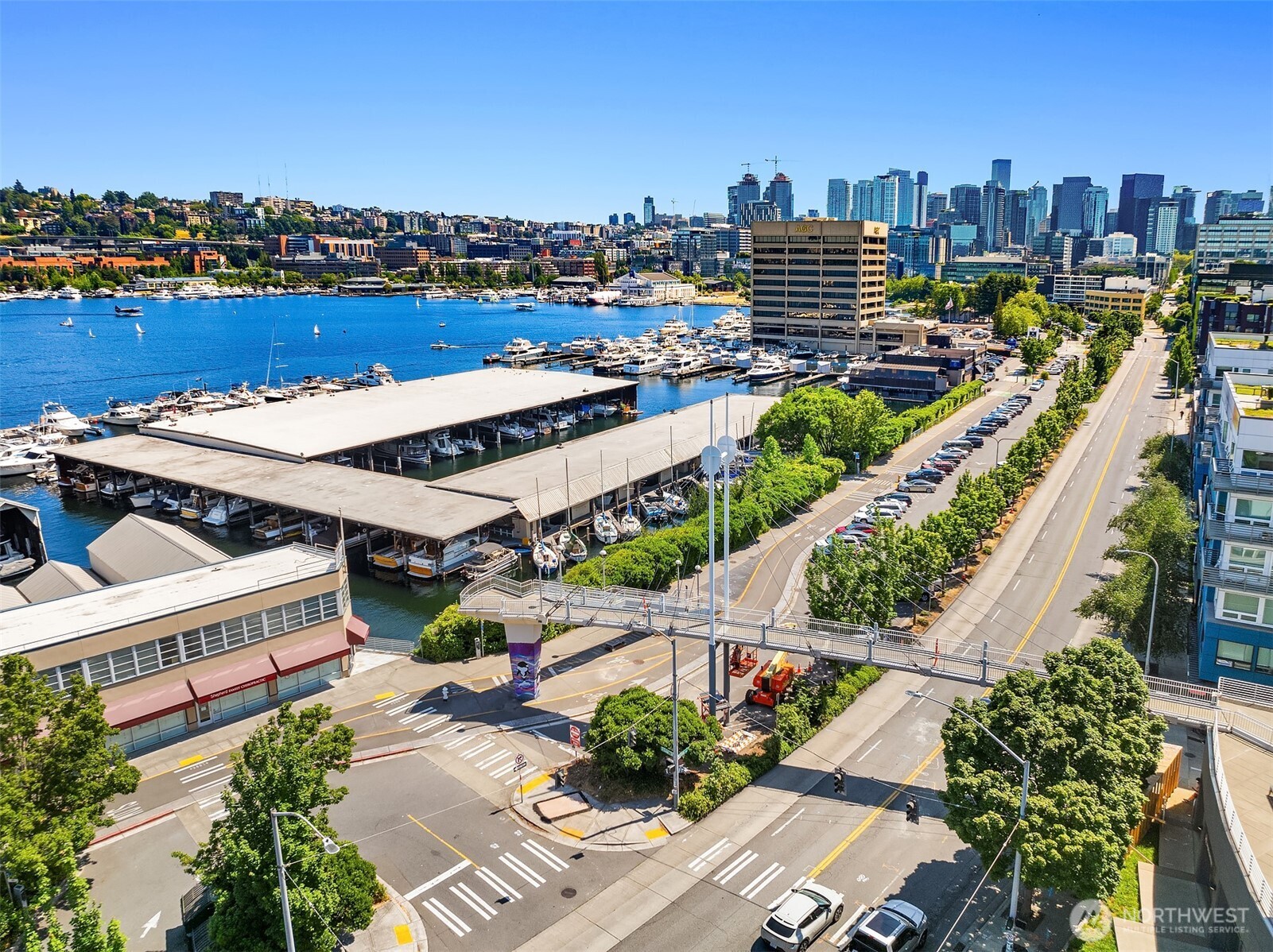 1504 Aurora Avenue N Unit: 311