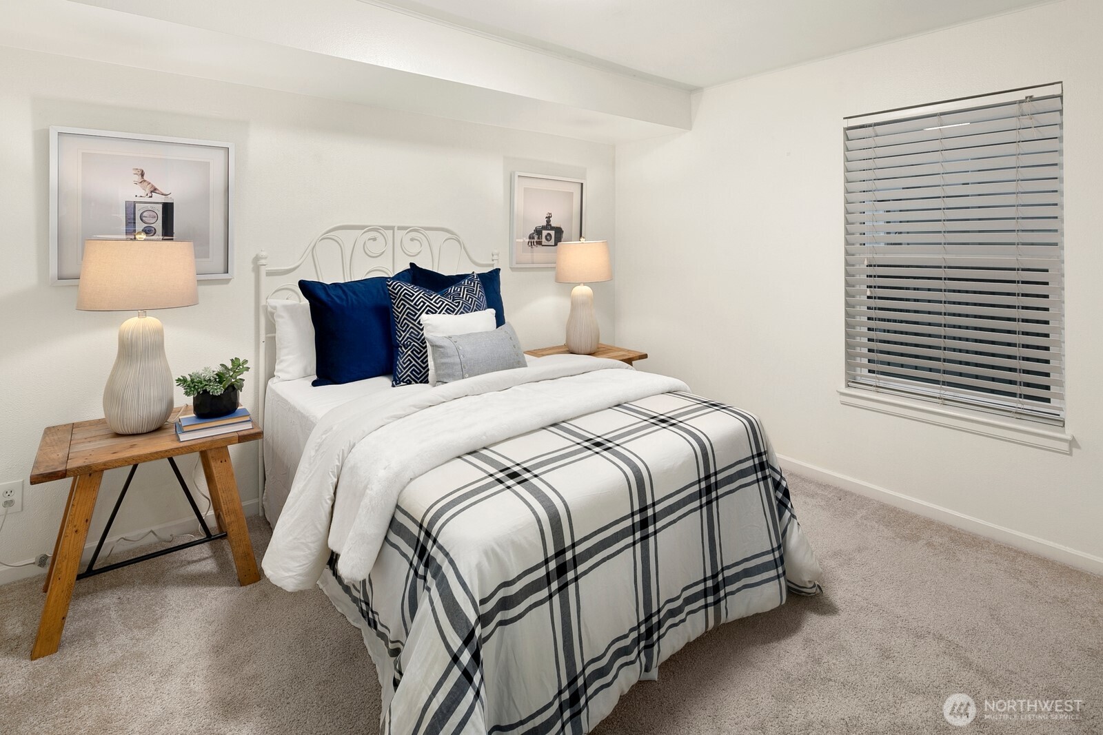 1504 Aurora Avenue N Unit: 311