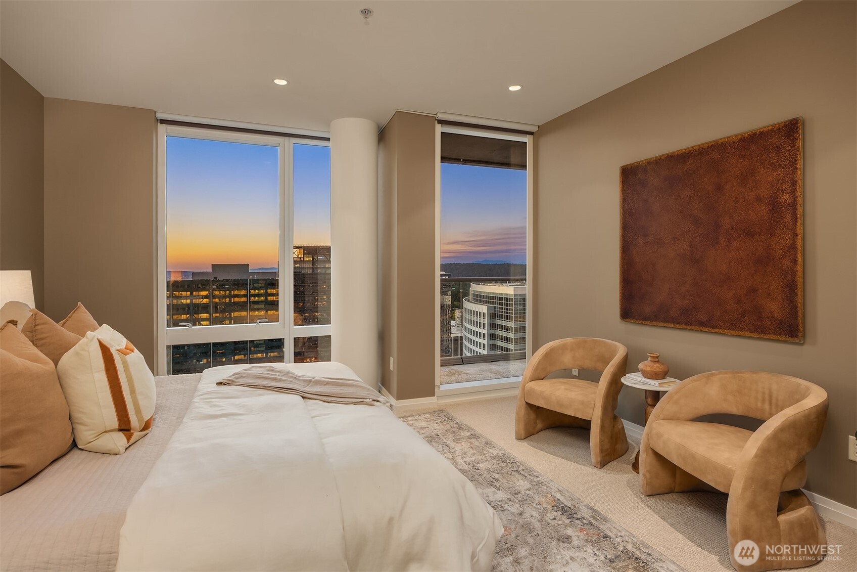500 106th Avenue NE Unit: 3705