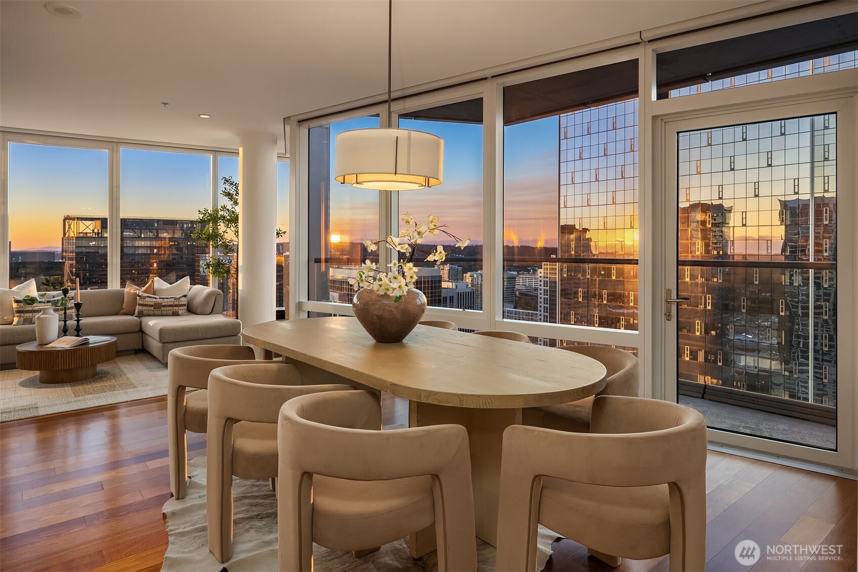 500 106th Avenue NE Unit: 3705
