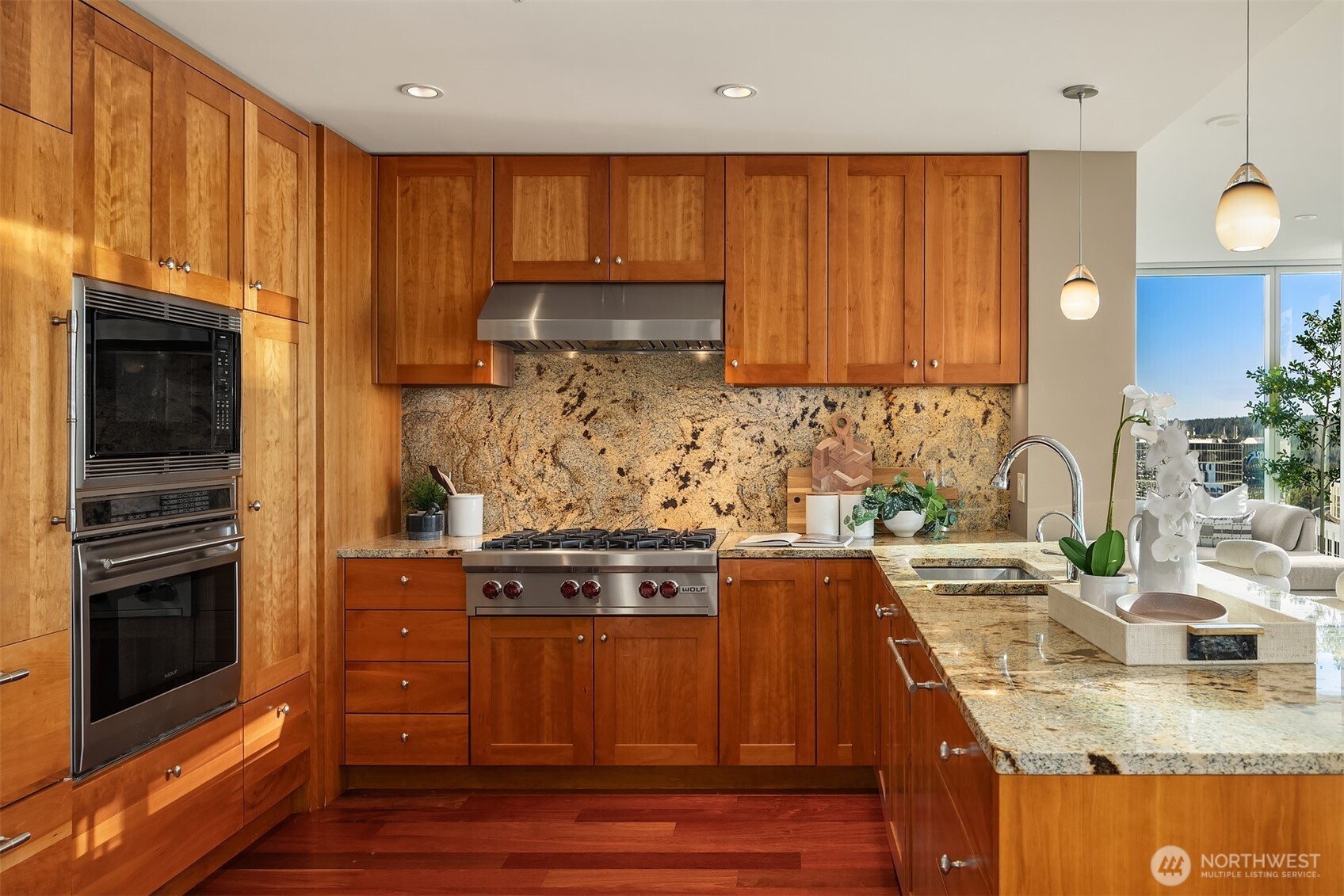 500 106th Avenue NE Unit: 3705