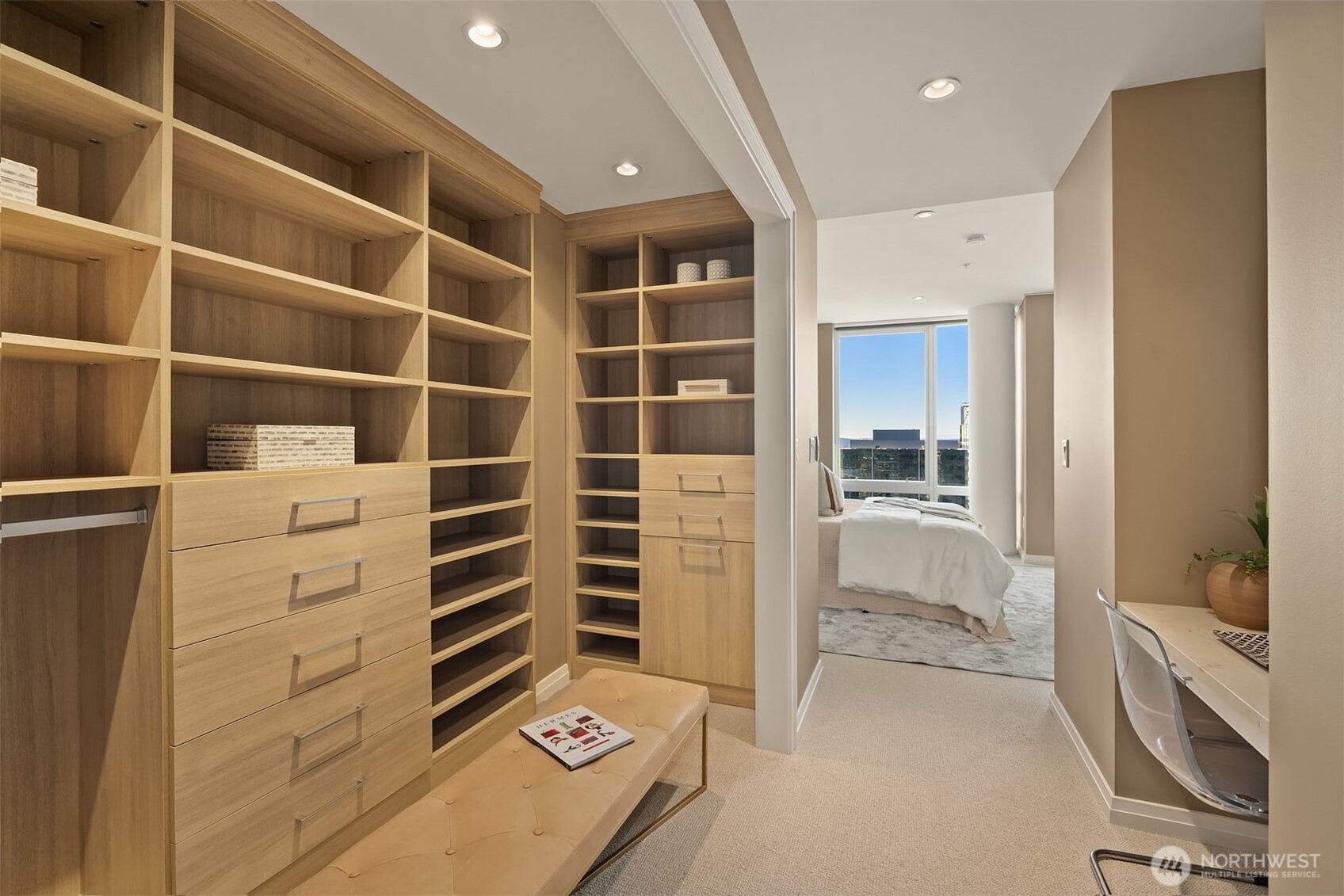 500 106th Avenue NE Unit: 3705