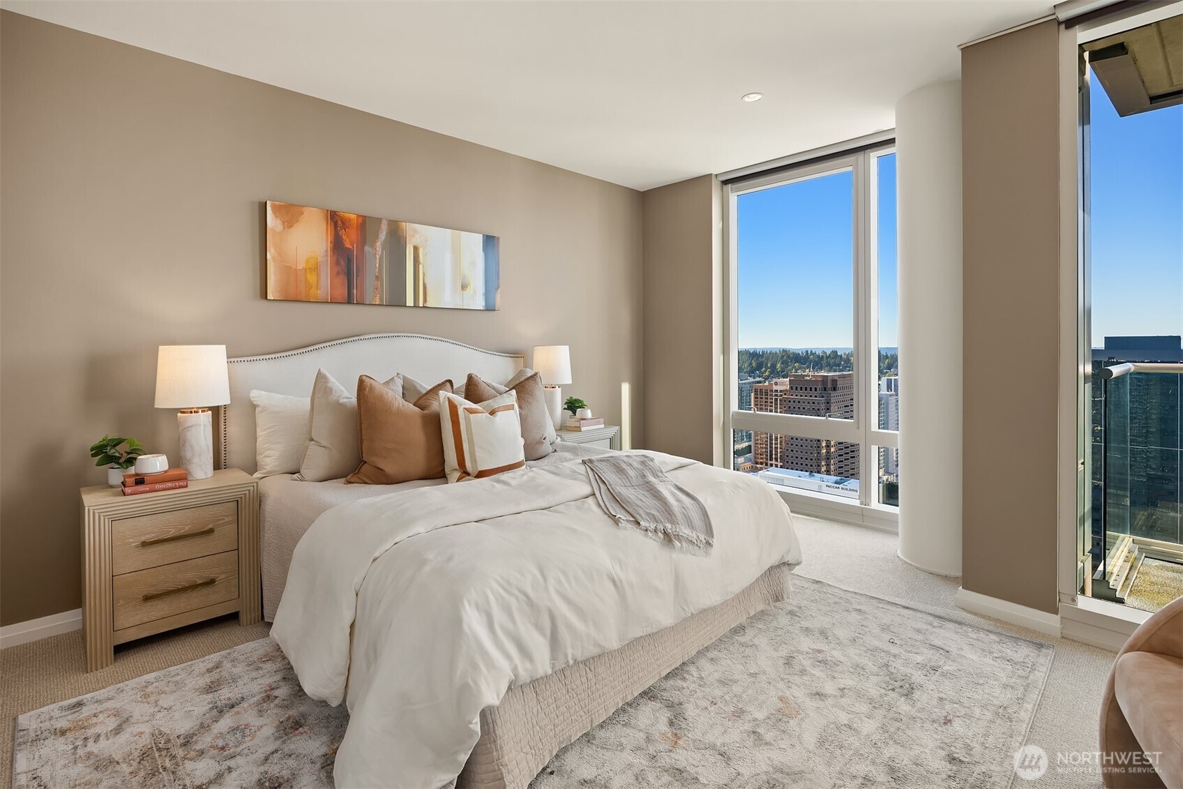 500 106th Avenue NE Unit: 3705