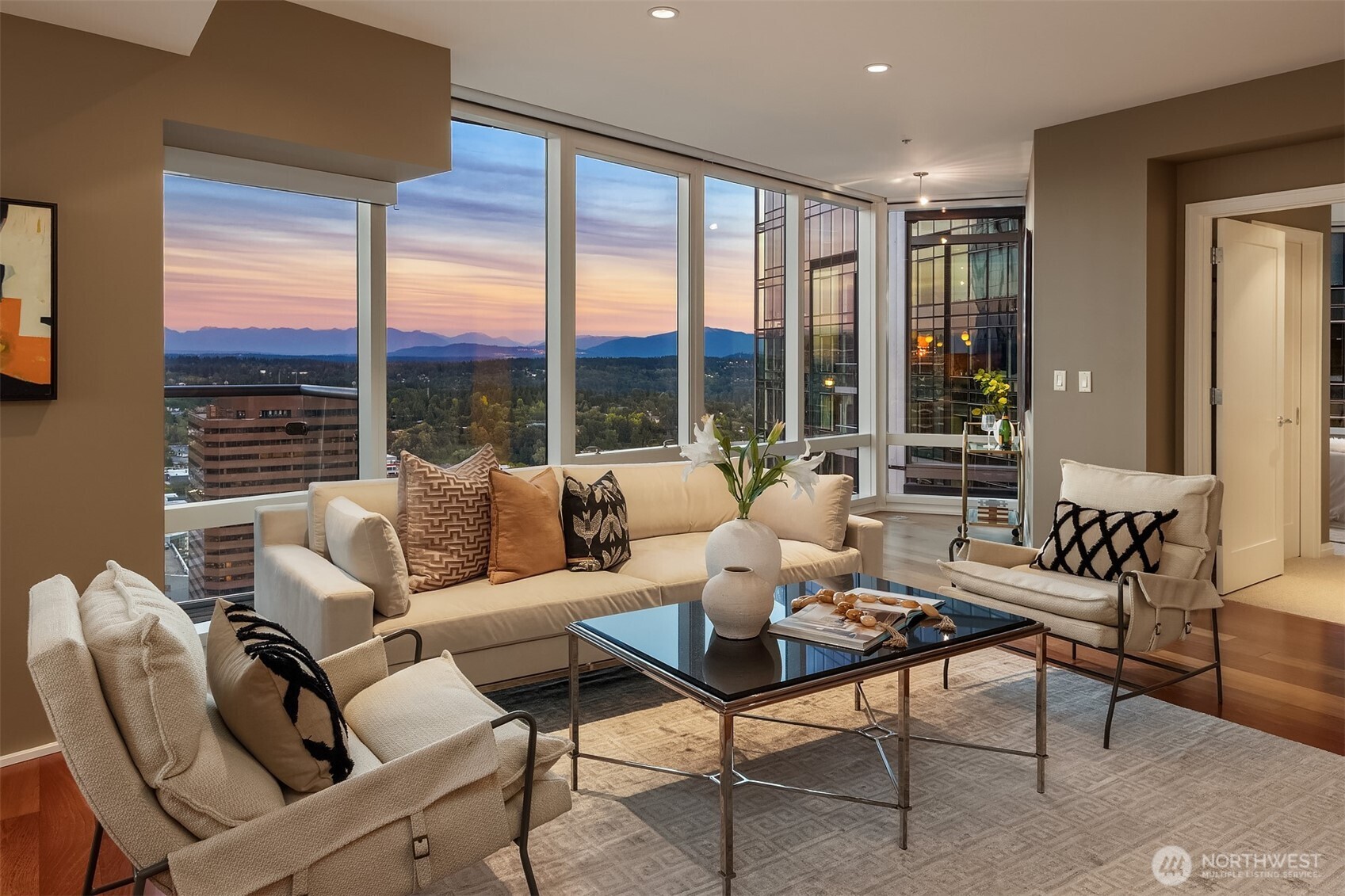 500 106th Avenue NE Unit: 3705
