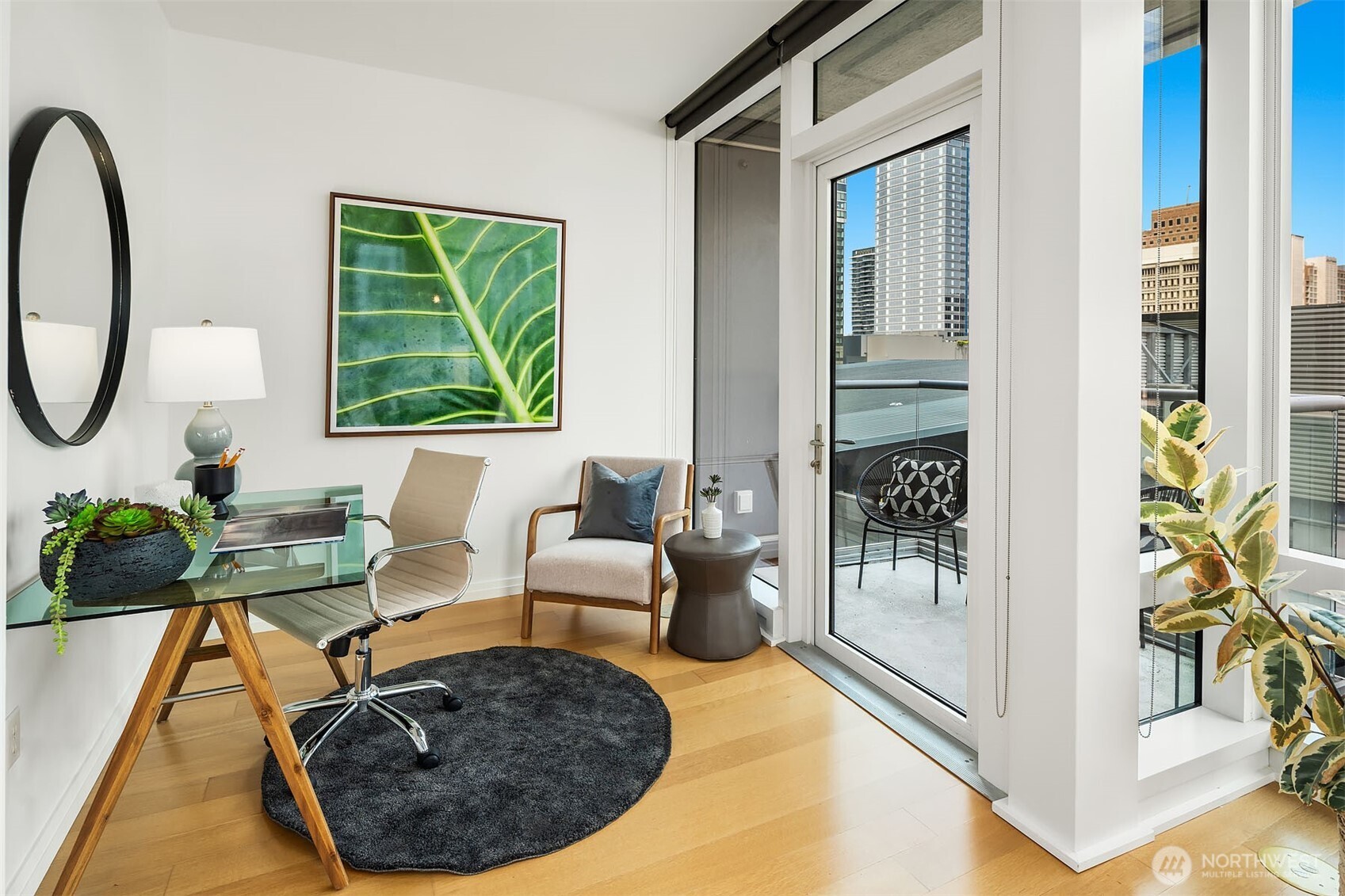 500 106th Avenue NE Unit: 905