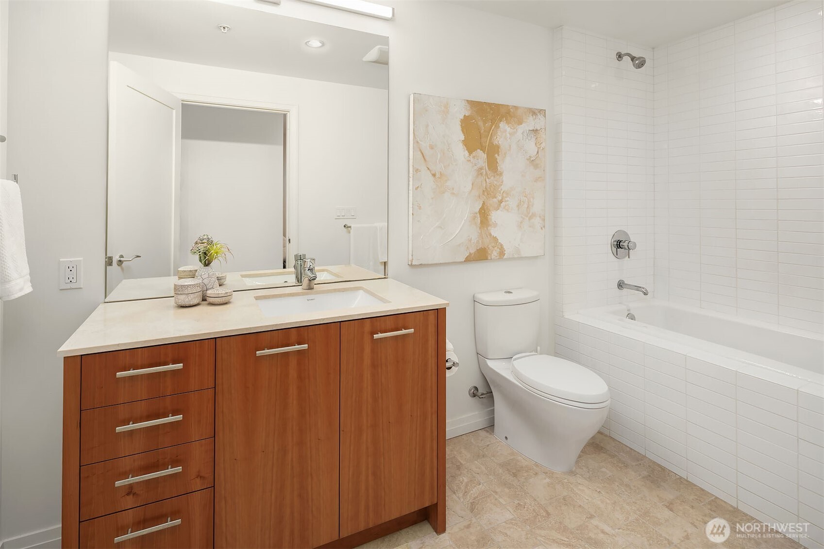 500 106th Avenue NE Unit: 905