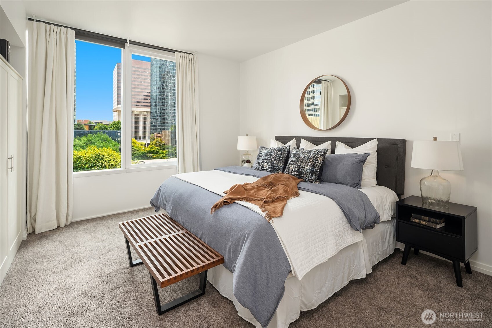500 106th Avenue NE Unit: 905