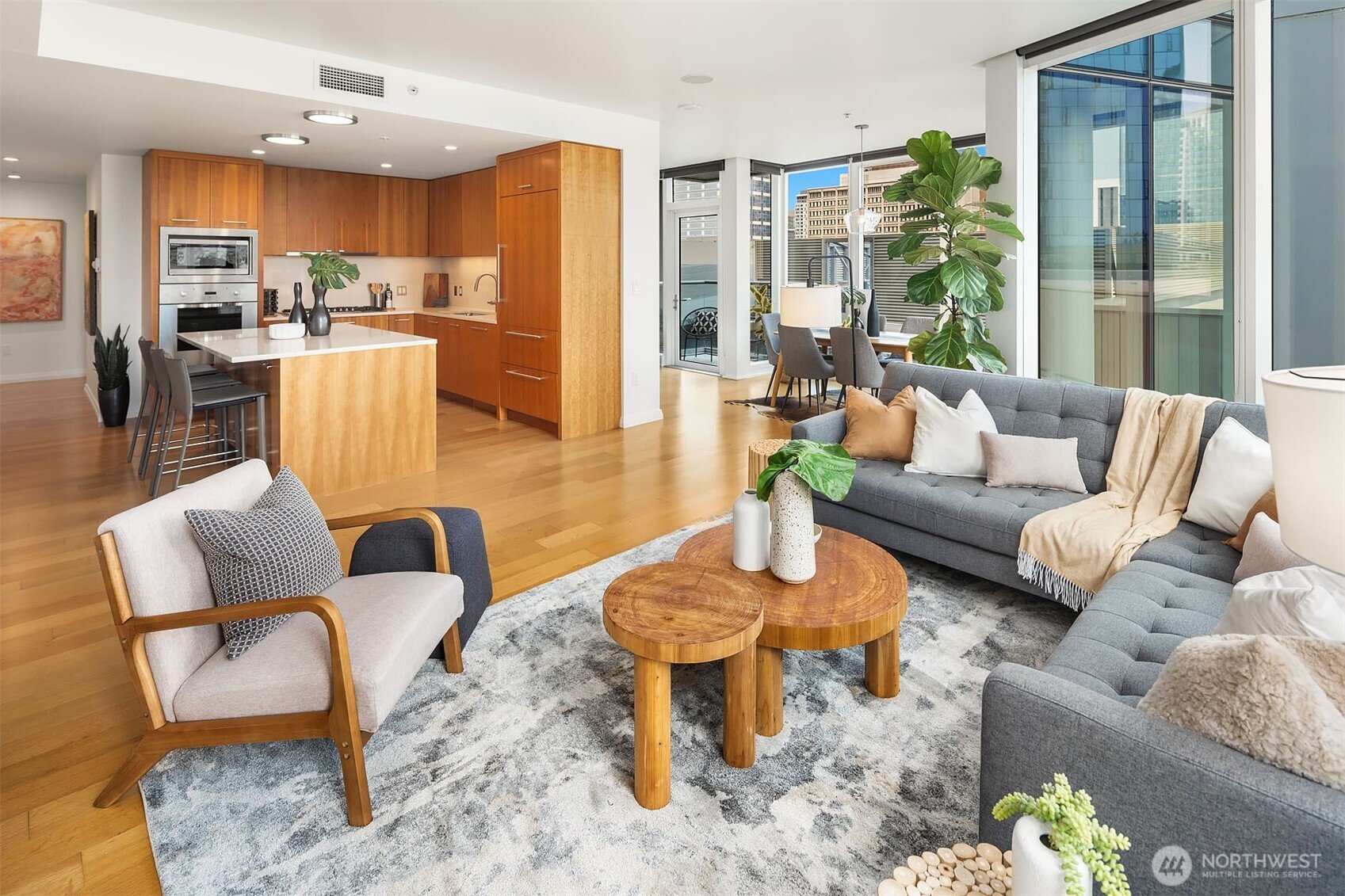 500 106th Avenue NE Unit: 905