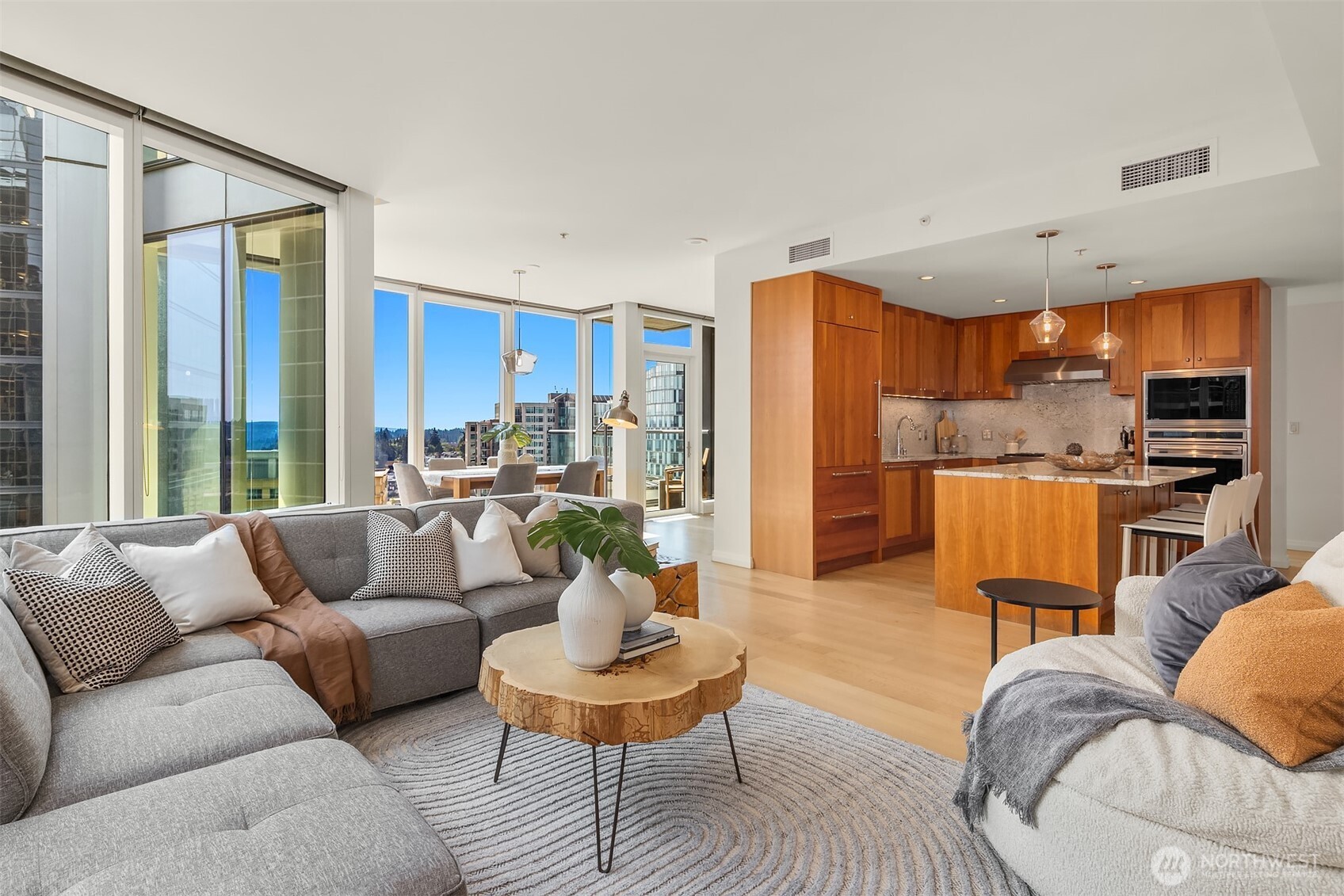 10700 NE 4th Street Unit: 1712