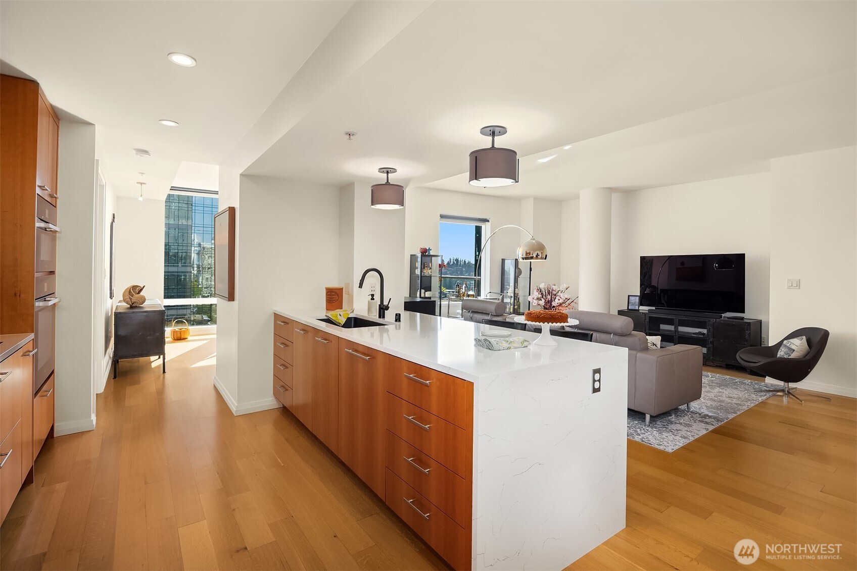 500 106th Avenue NE Unit: 1313