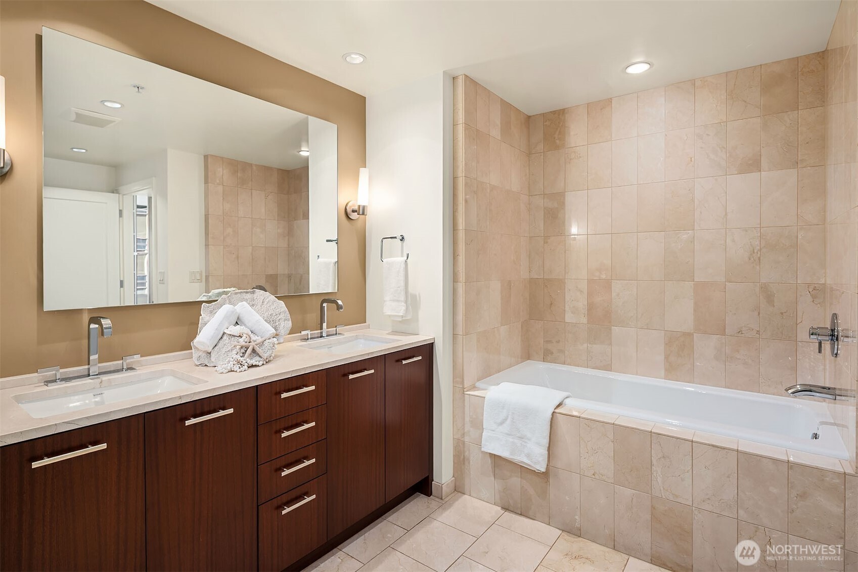 10700 NE 4th Street Unit: 2002