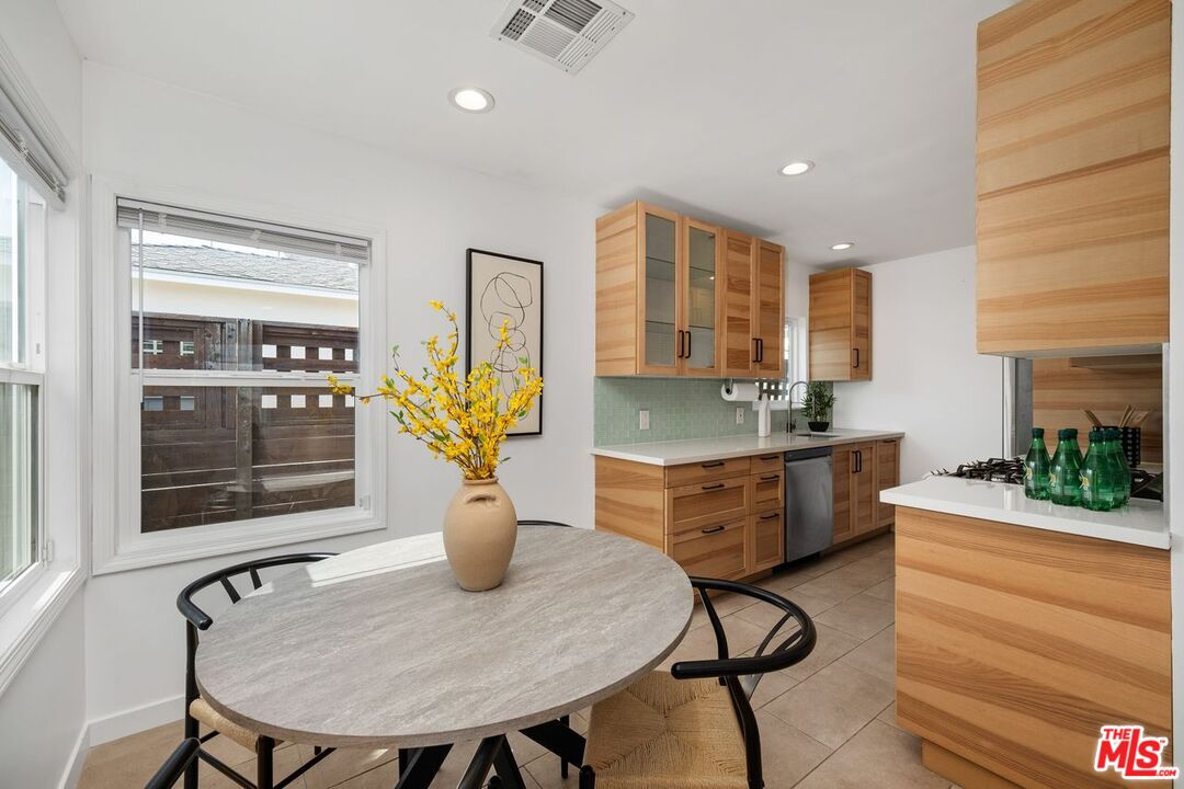 12513 Walsh Ave