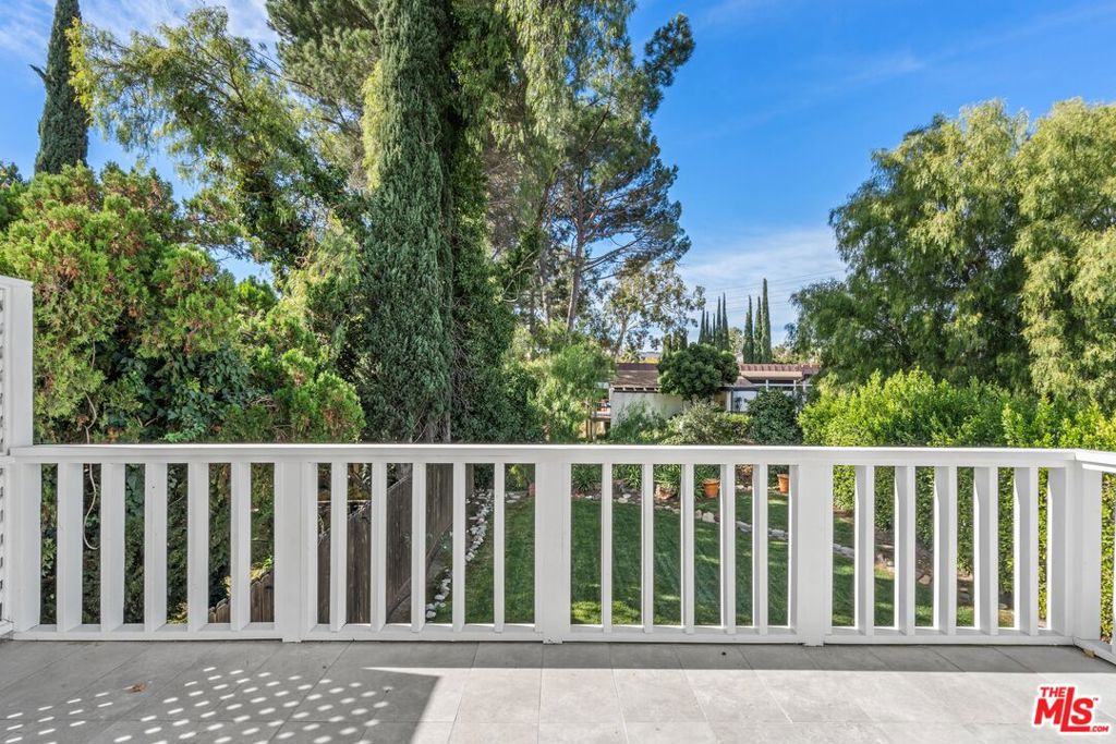 30766 Lakefront Drive