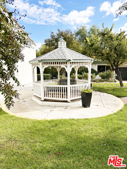 4722 Park Granada Unit: 206