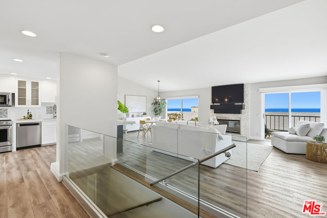 6766 Las Olas Way