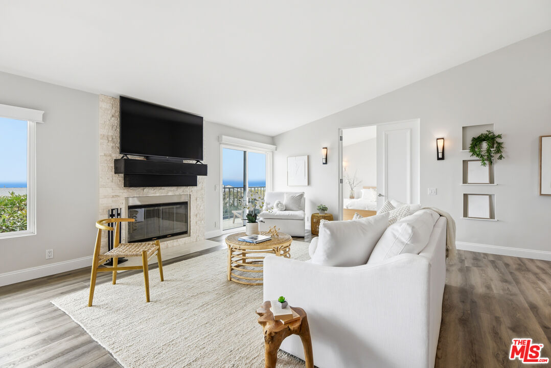 6766 Las Olas Way