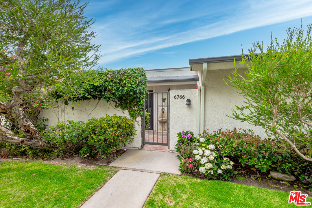 6766 Las Olas Way