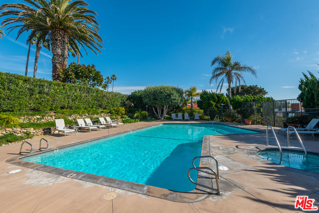 6766 Las Olas Way