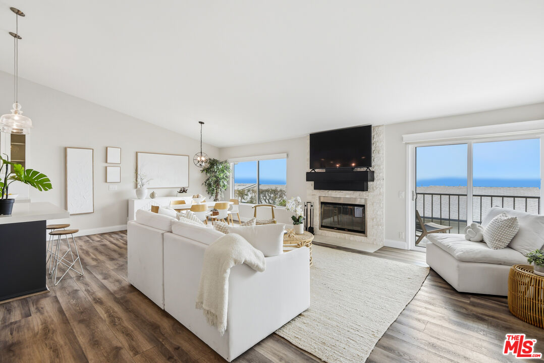 6766 Las Olas Way