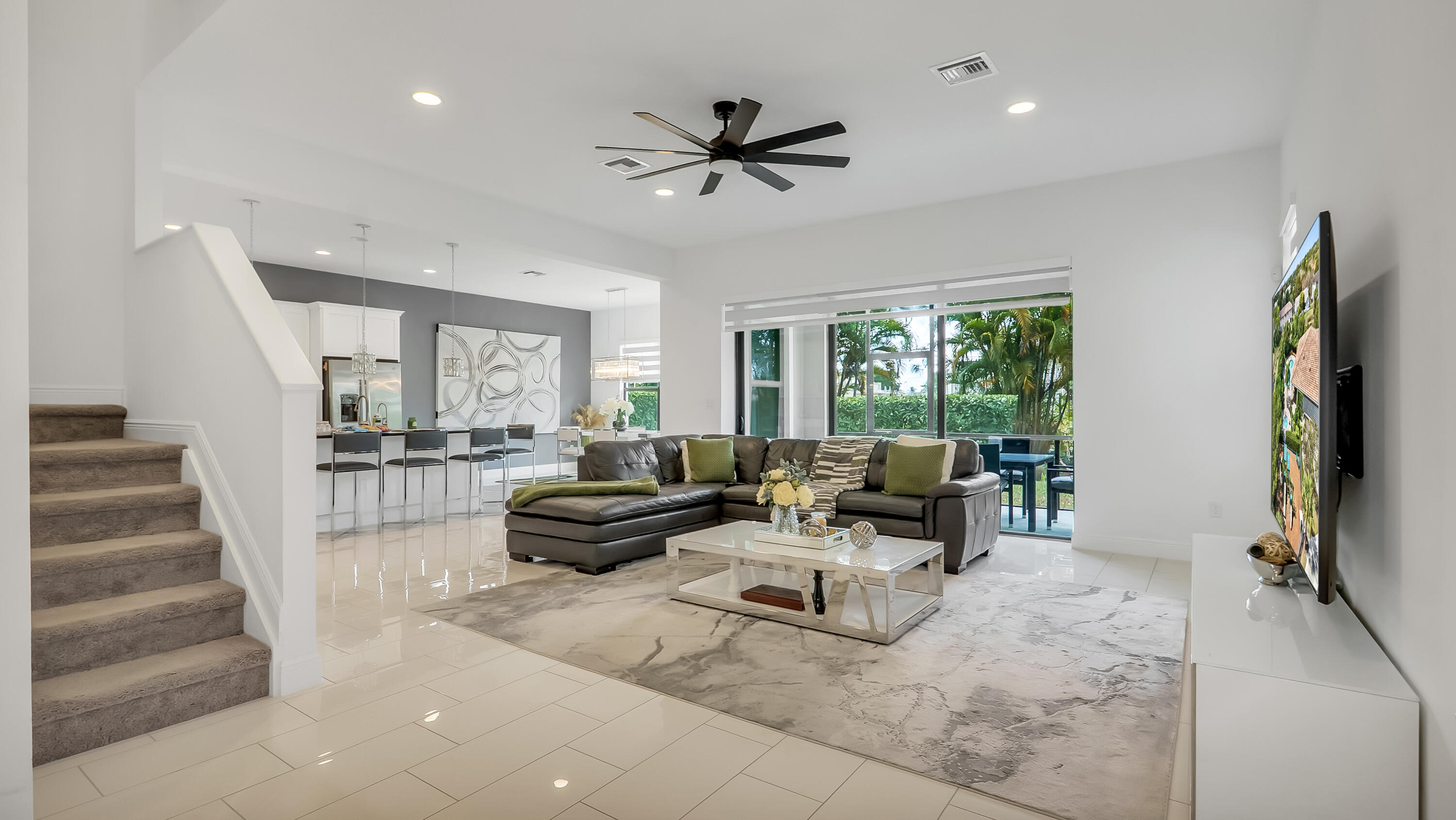 8550 NW 39th Court