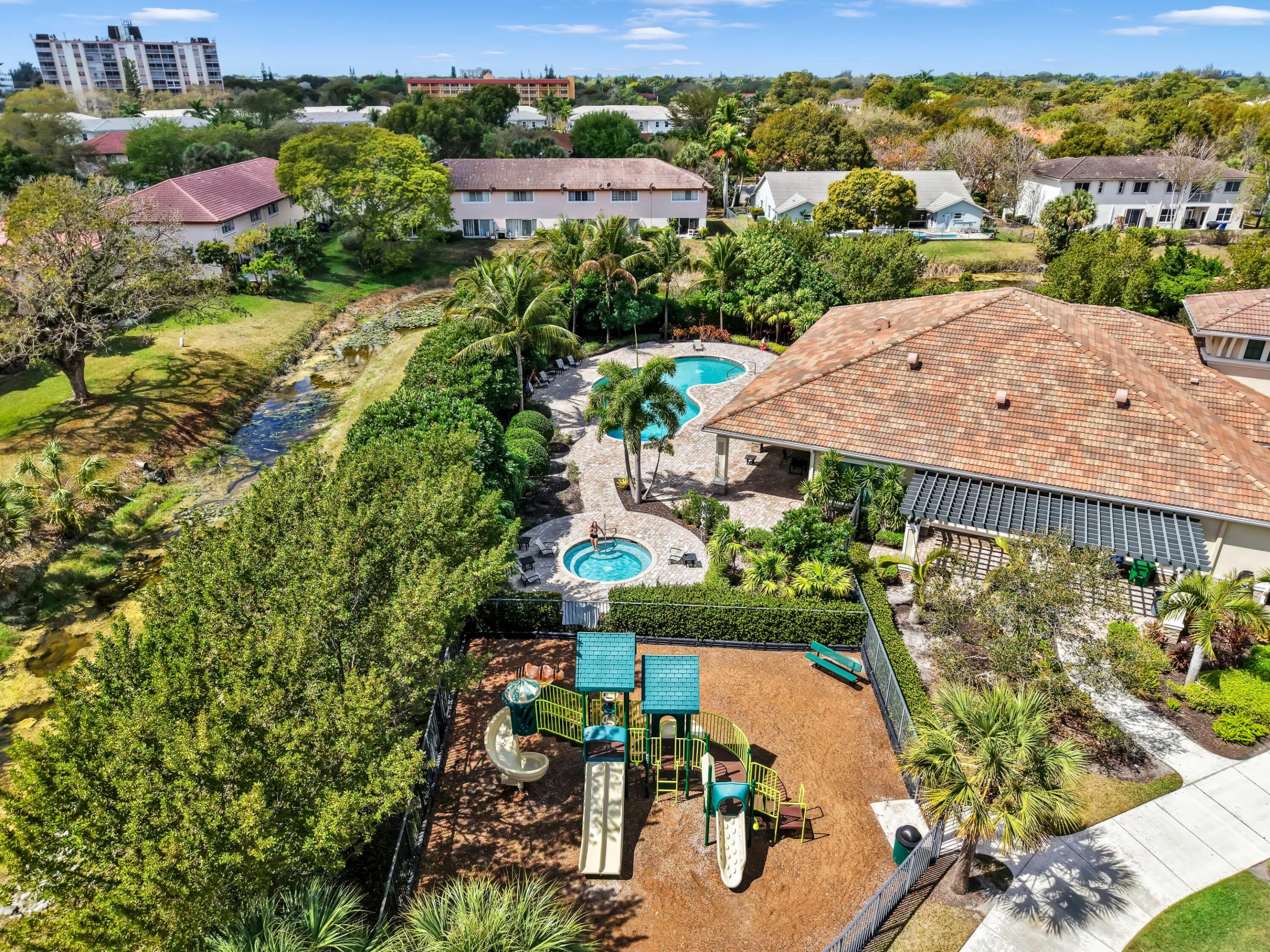 8550 NW 39th Court
