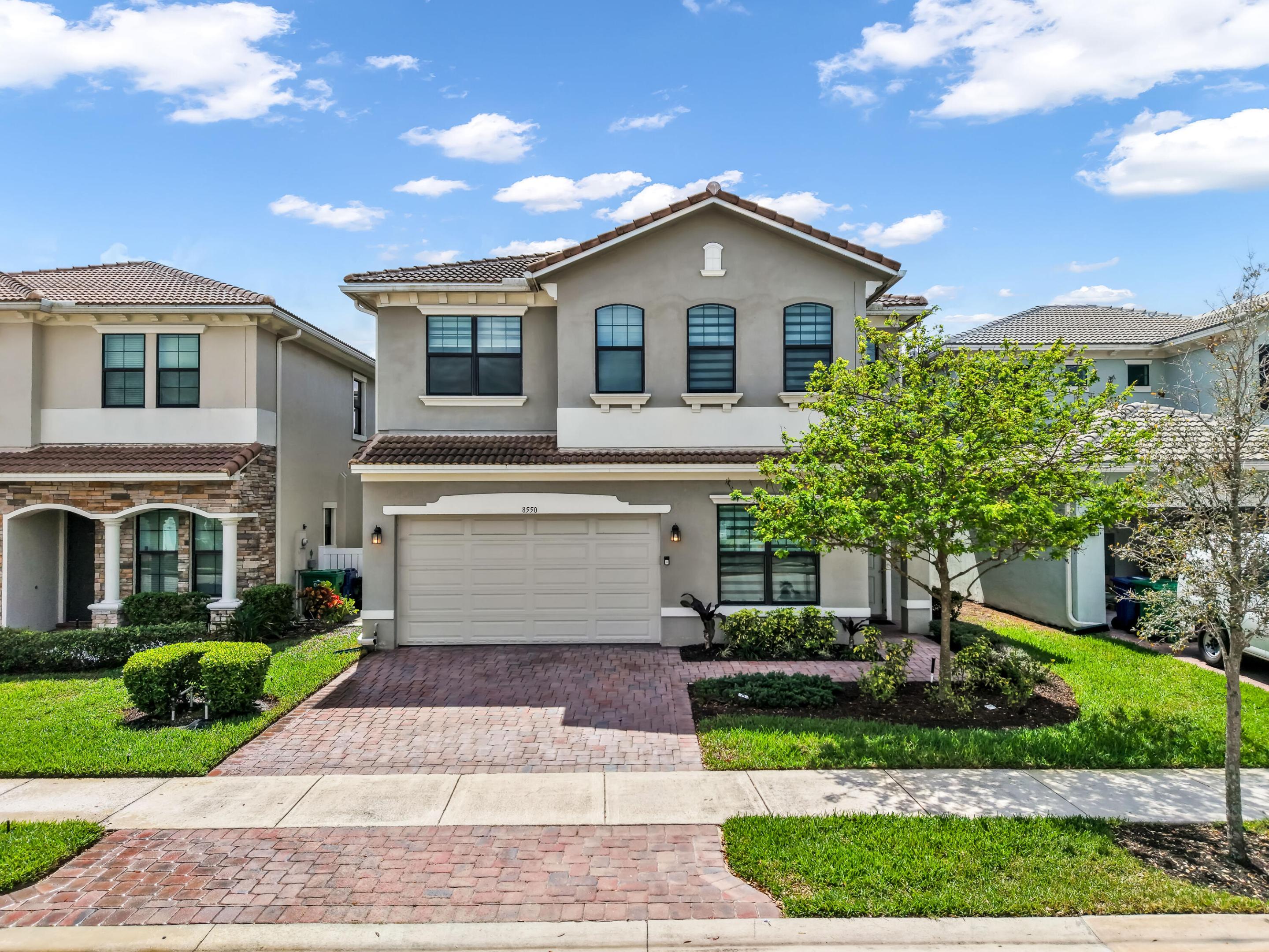 8550 NW 39th Court