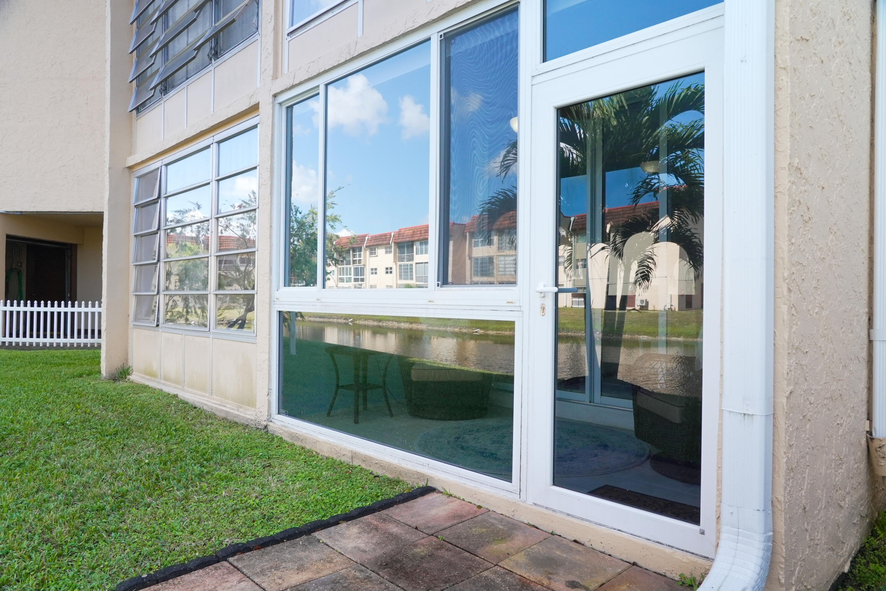 8901 Sunrise Lakes Boulevard Unit: 105