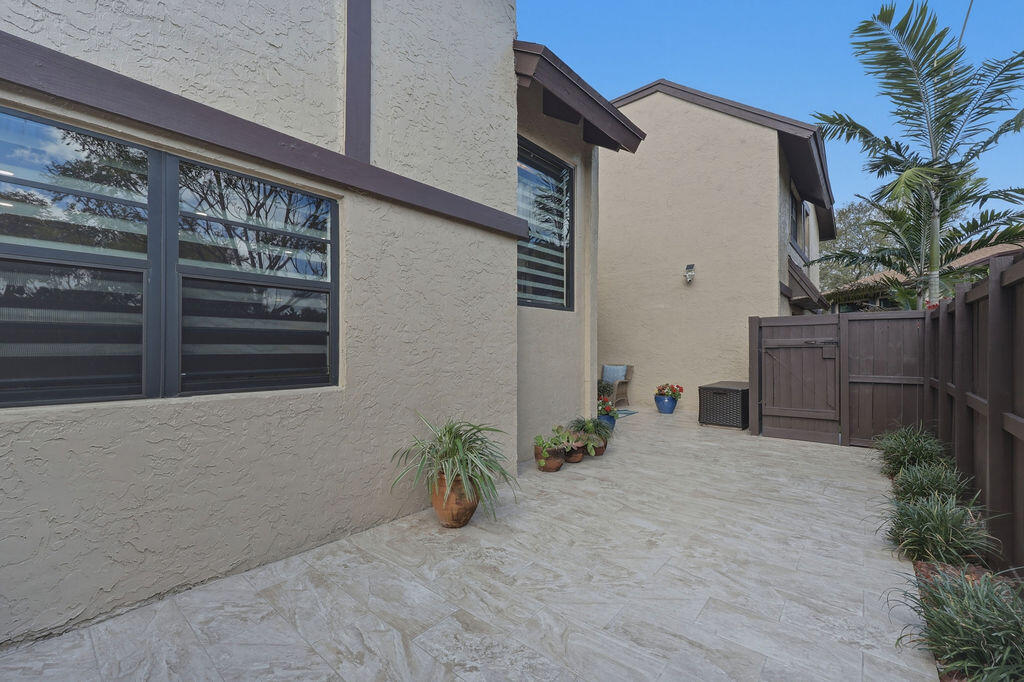 1871 Bayberry Drive 1871