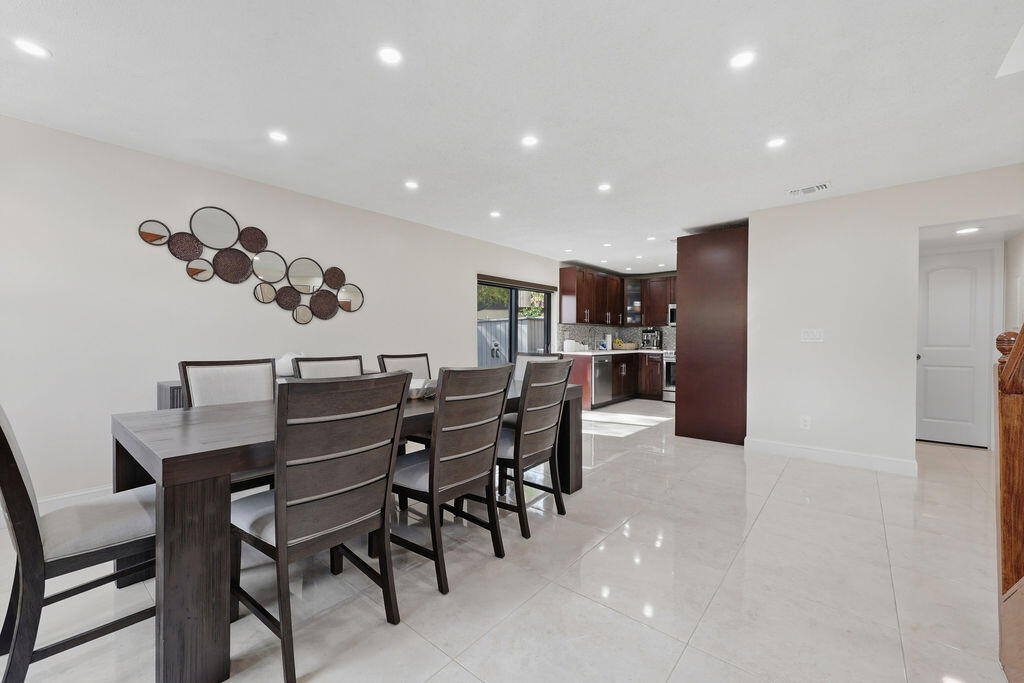 1871 Bayberry Drive 1871