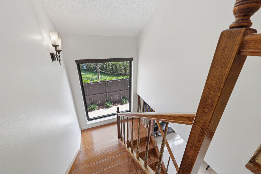 1871 Bayberry Drive 1871