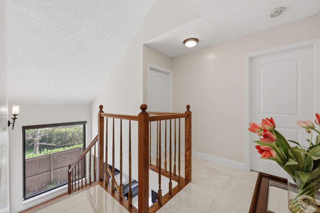 1871 Bayberry Drive 1871