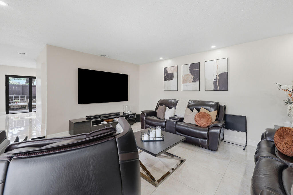 1871 Bayberry Drive 1871
