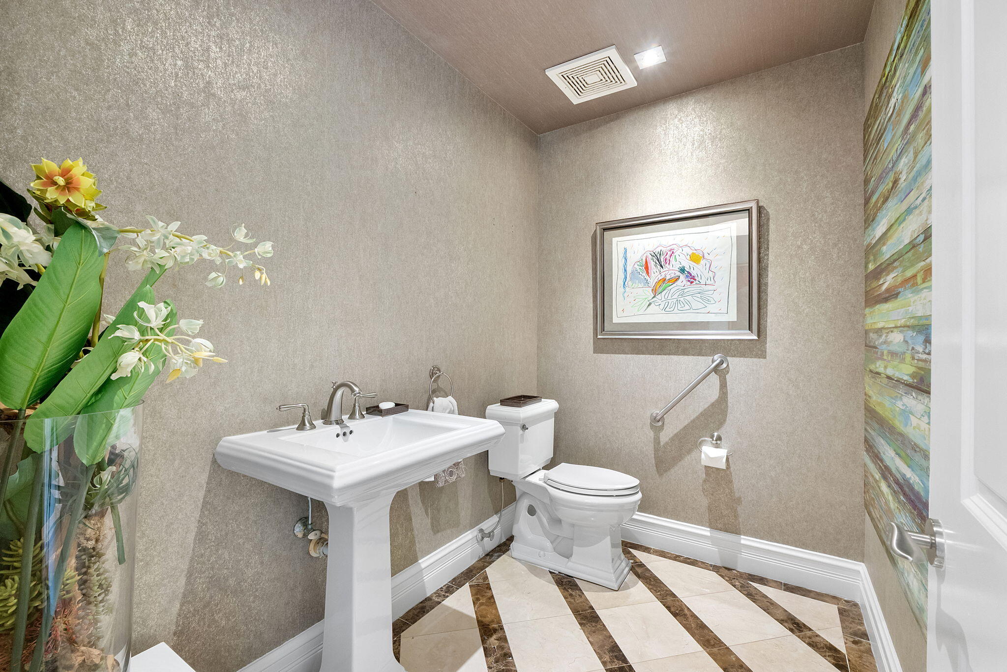 1 N Ocean Boulevard 402