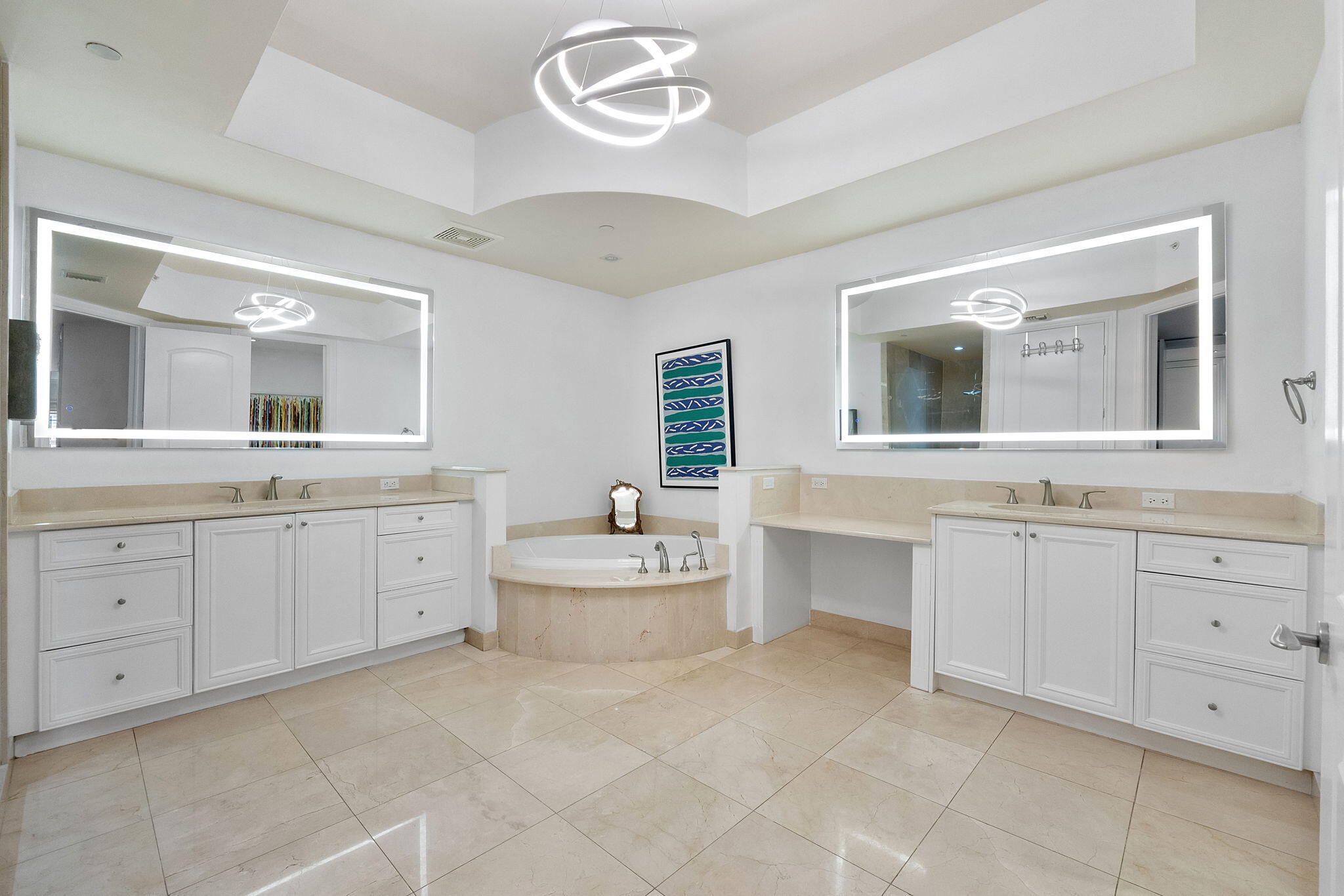 1 N Ocean Boulevard 402