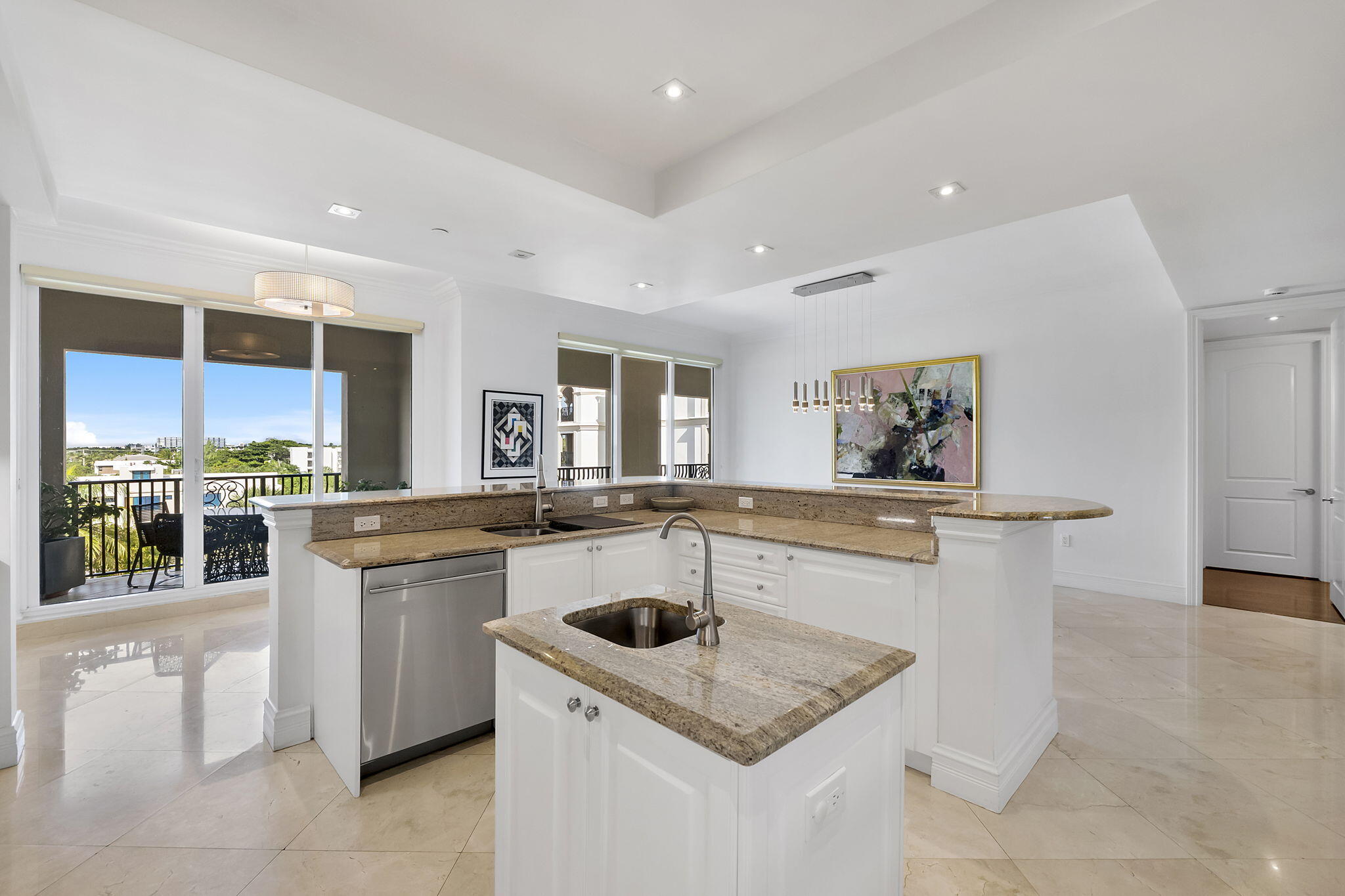 1 N Ocean Boulevard 402