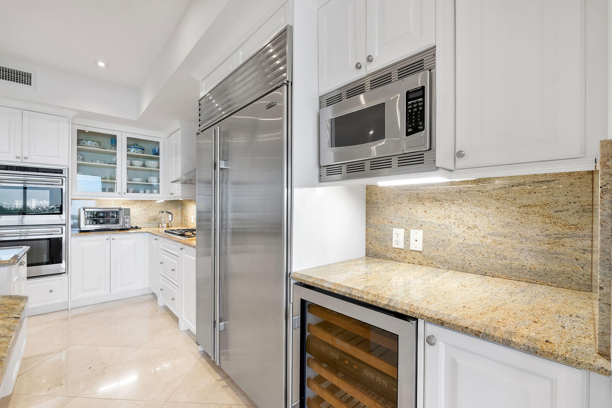 1 N Ocean Boulevard 402