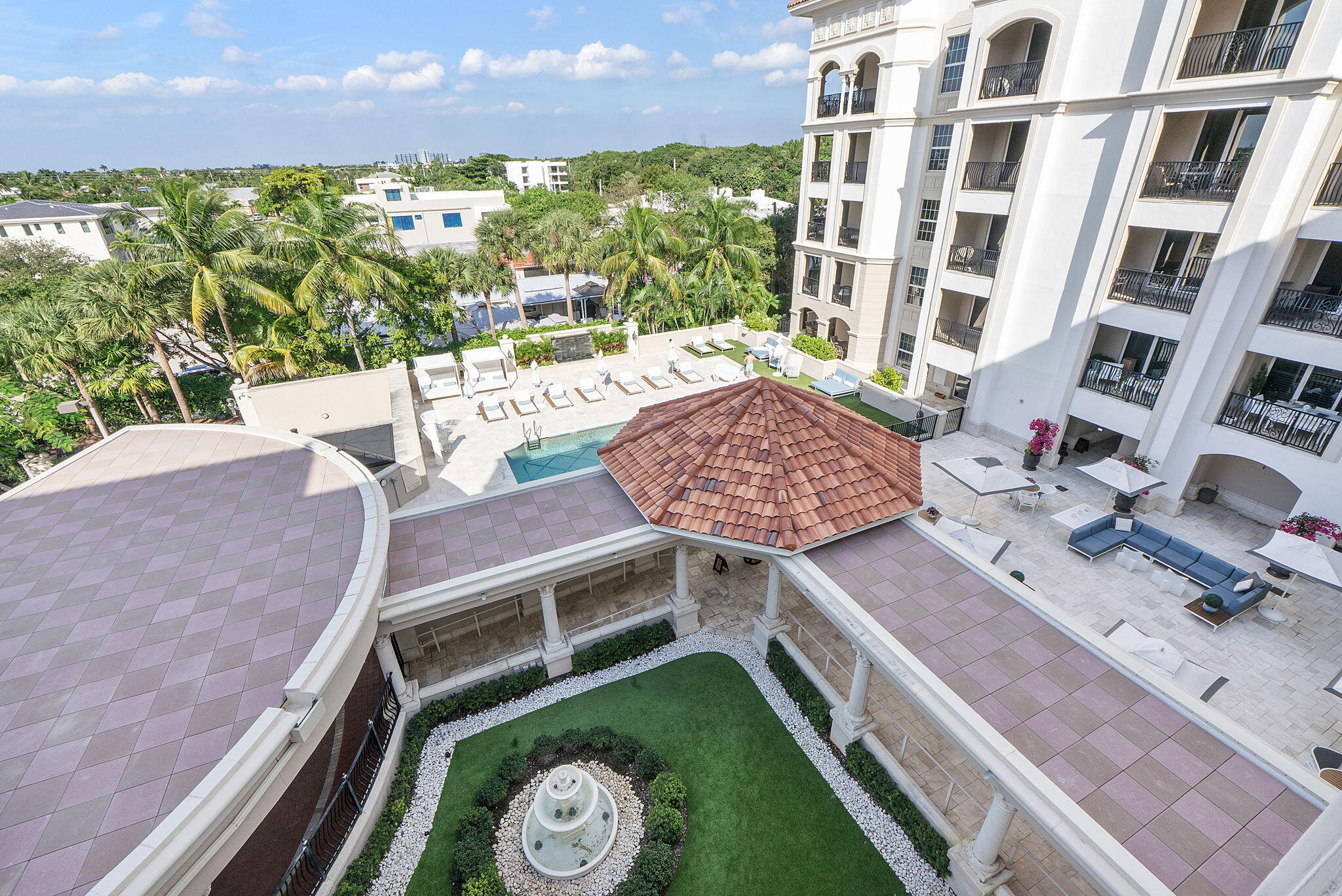1 N Ocean Boulevard 402