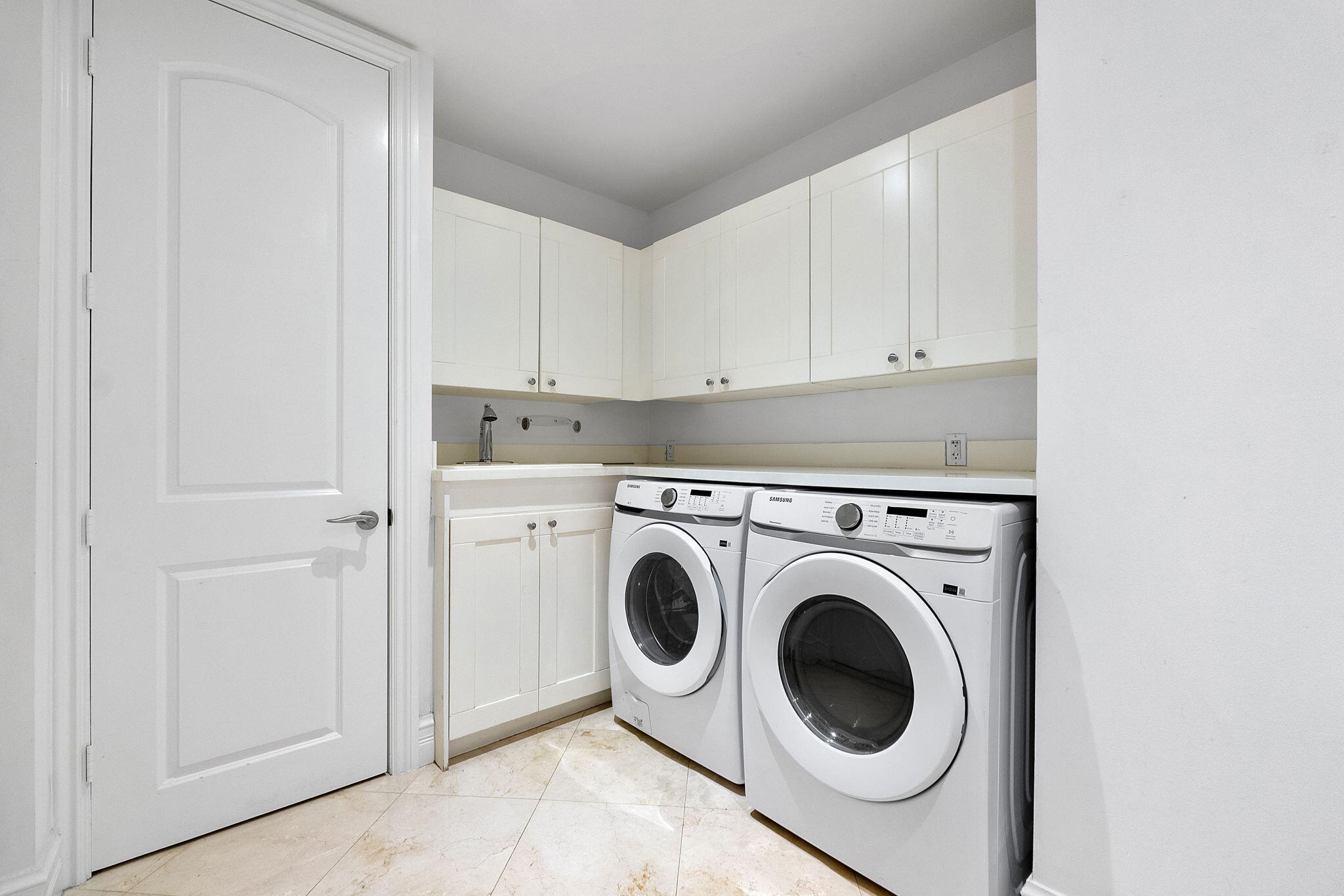 1 N Ocean Boulevard 402