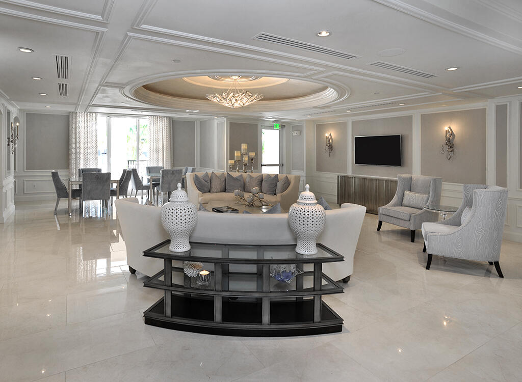 1 N Ocean Boulevard 402