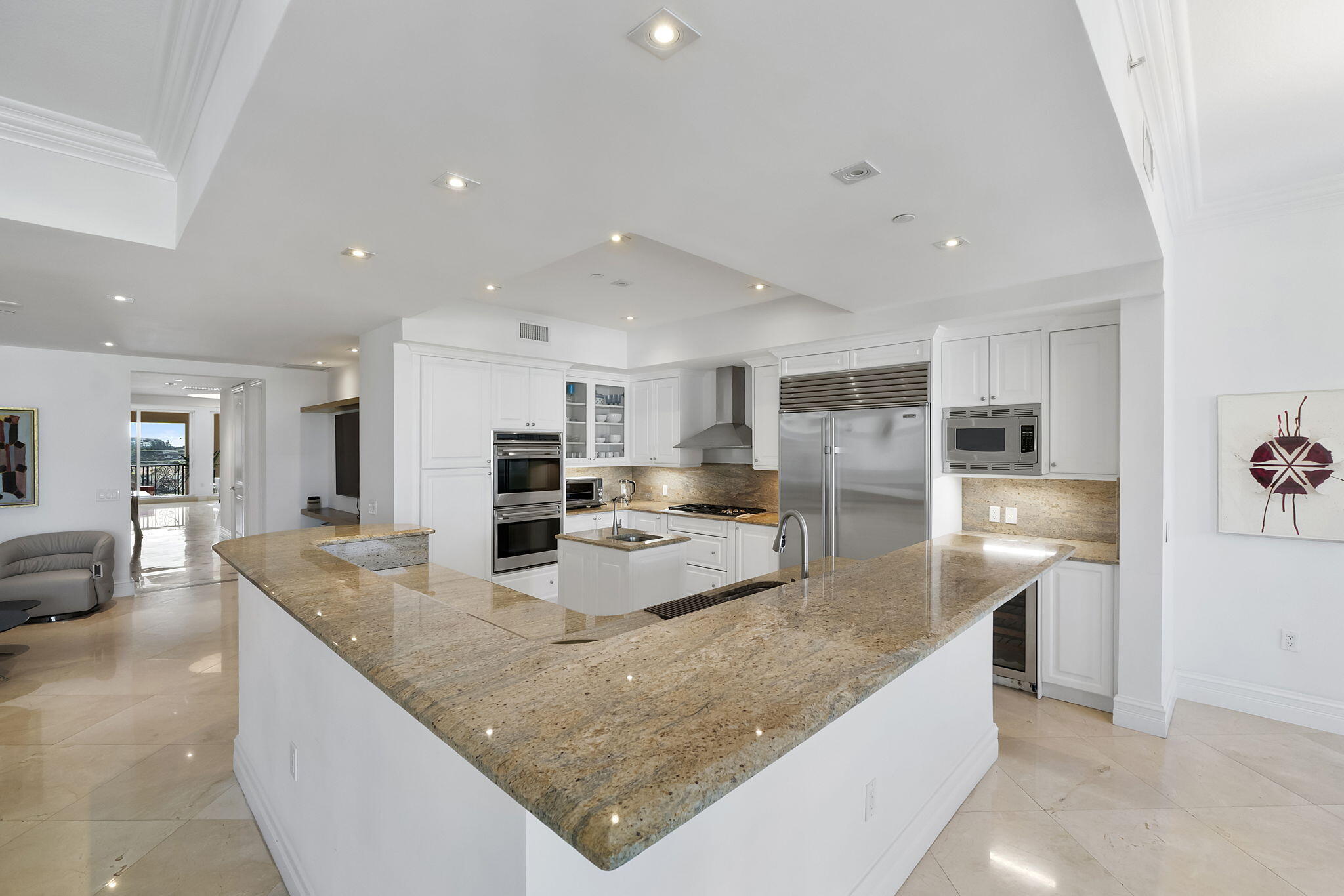 1 N Ocean Boulevard 402